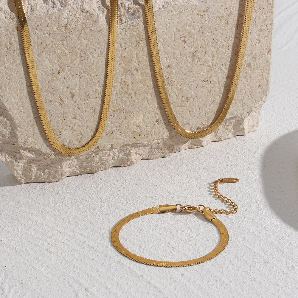 Elegant Gold Snake Chain Necklace – Timeless Shine, Effortless Luxury