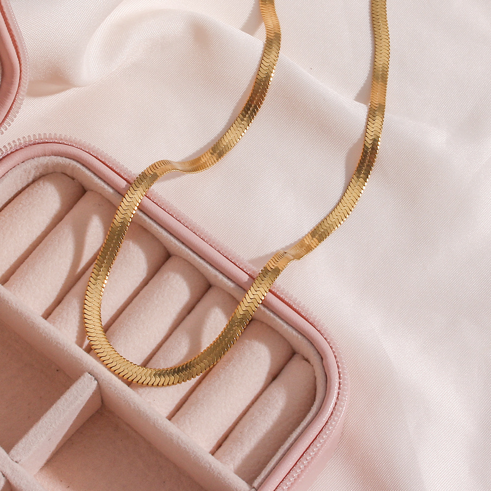 Elegant Gold Snake Chain Necklace – Timeless Shine, Effortless Luxury